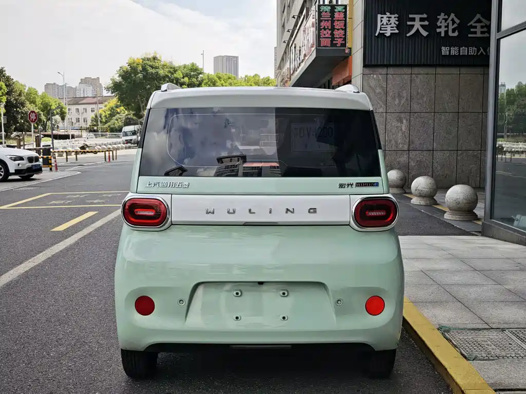 Wuling MINIEV — миниатюра 9