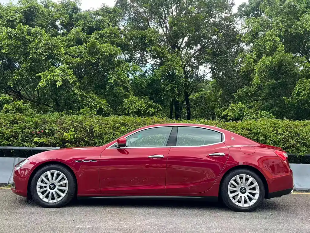 Maserati Ghibli — миниатюра 3