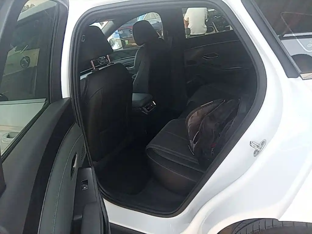 BYD Qin L — миниатюра 17