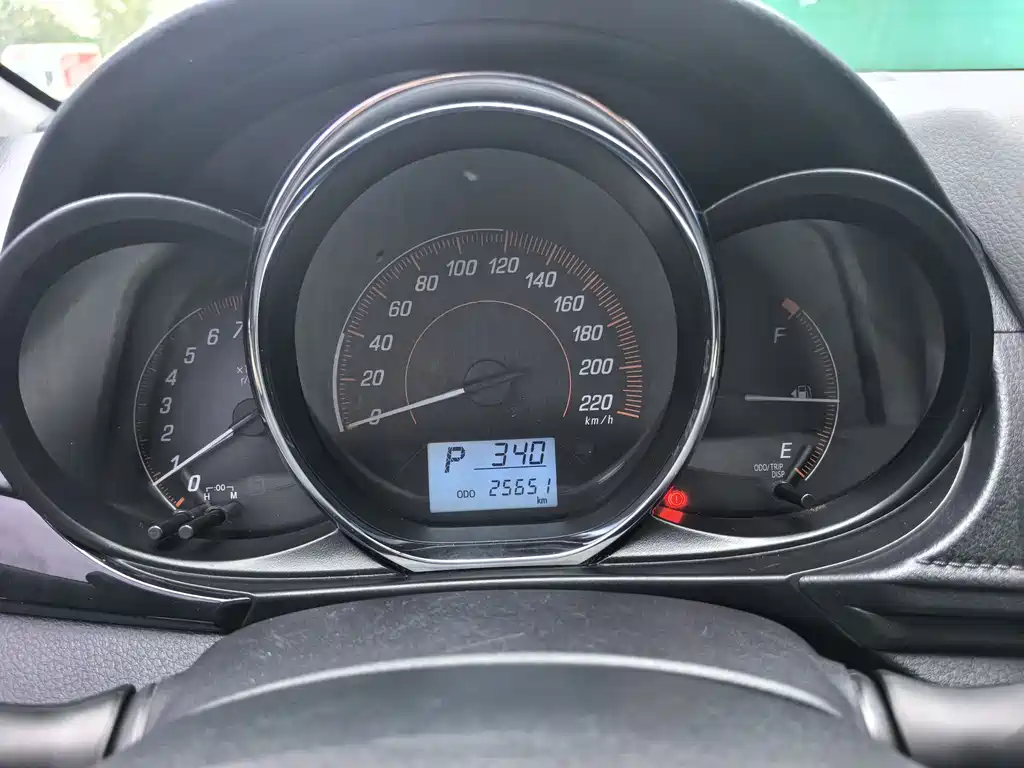 TOYOTA YARIS L ZHIXUAN