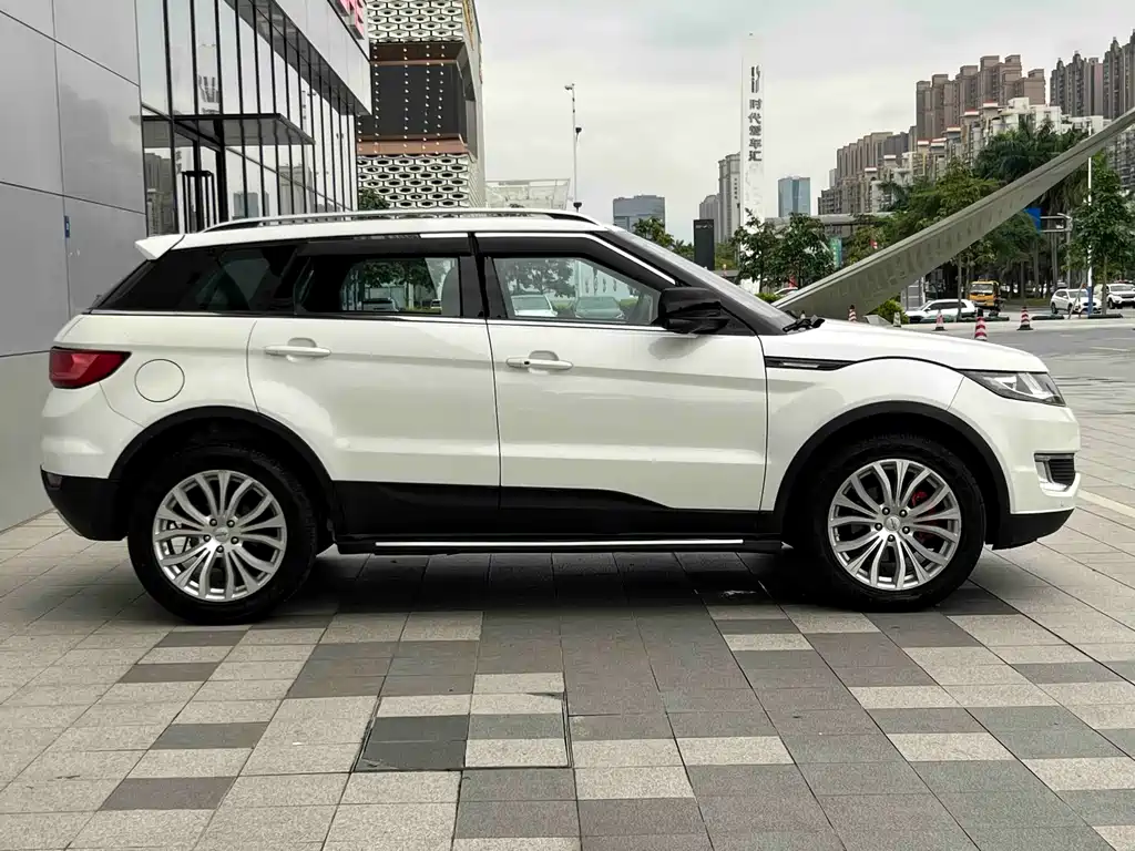 Landwind X7 2015 2.0T Flagship