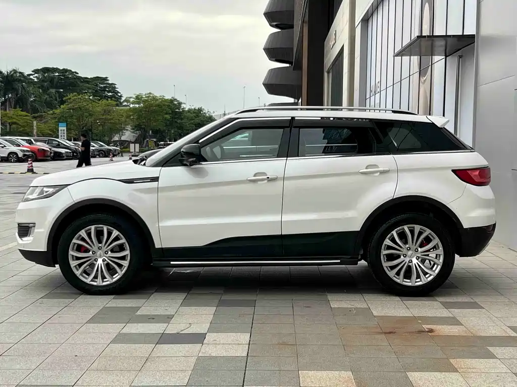 Landwind X7 2015 2.0T Flagship