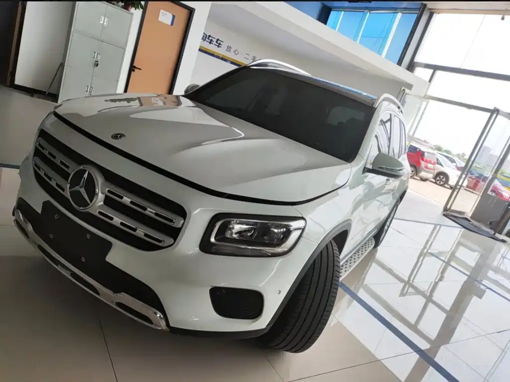 Купить Mercedes-Benz GLB