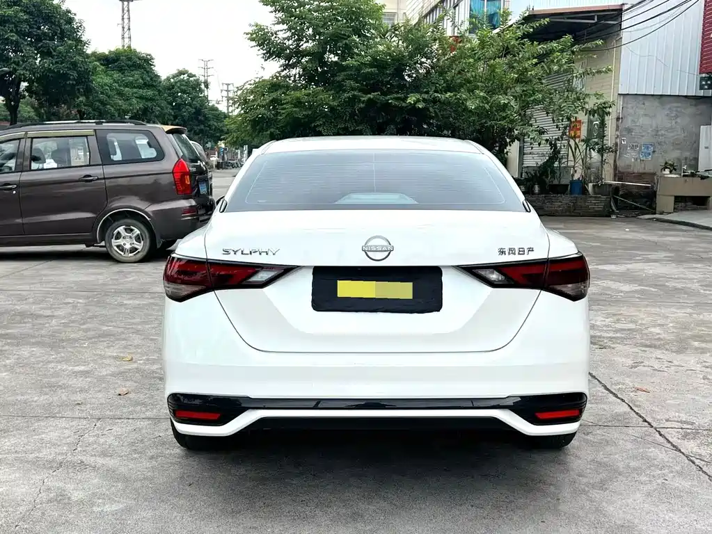 Nissan Sylphy — миниатюра 8