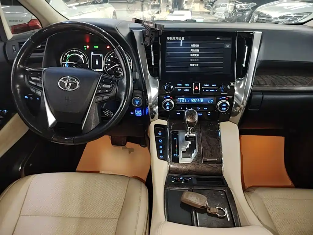 Toyota Vellfire — миниатюра 10