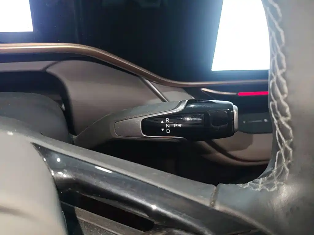 Hongqi Hongqi EH7 — миниатюра 14