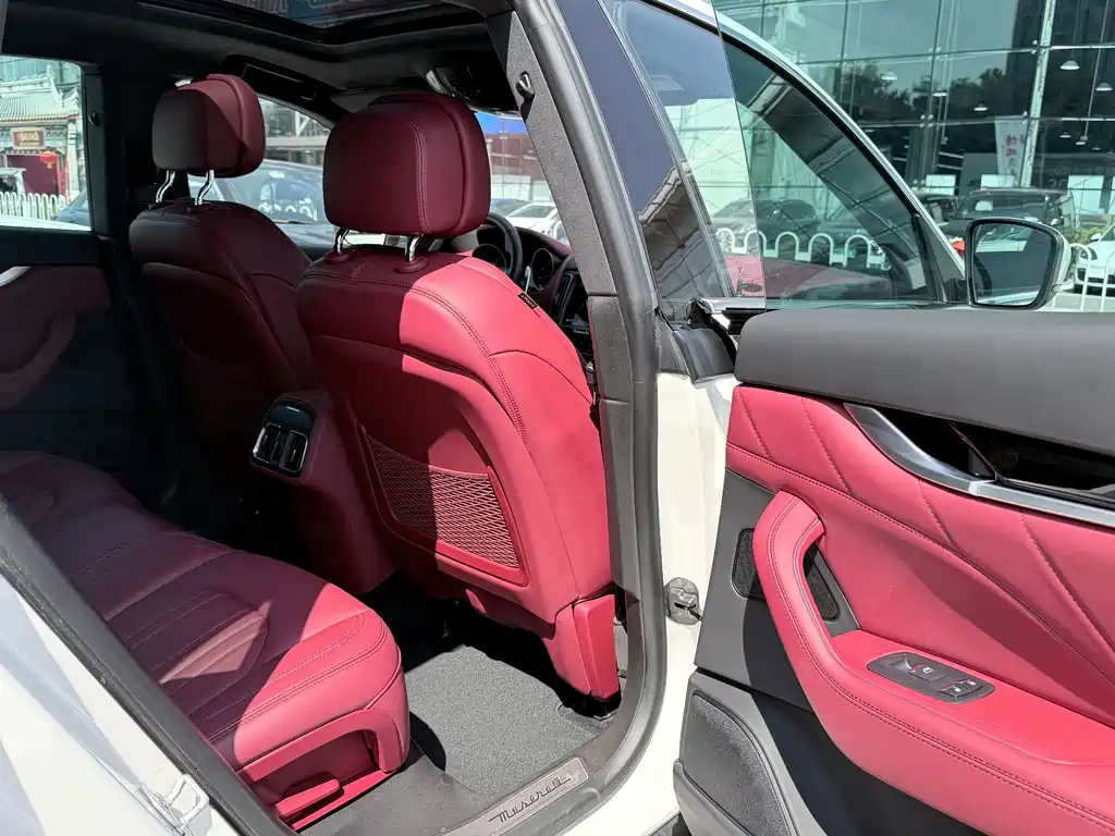 Maserati Levante — миниатюра 15