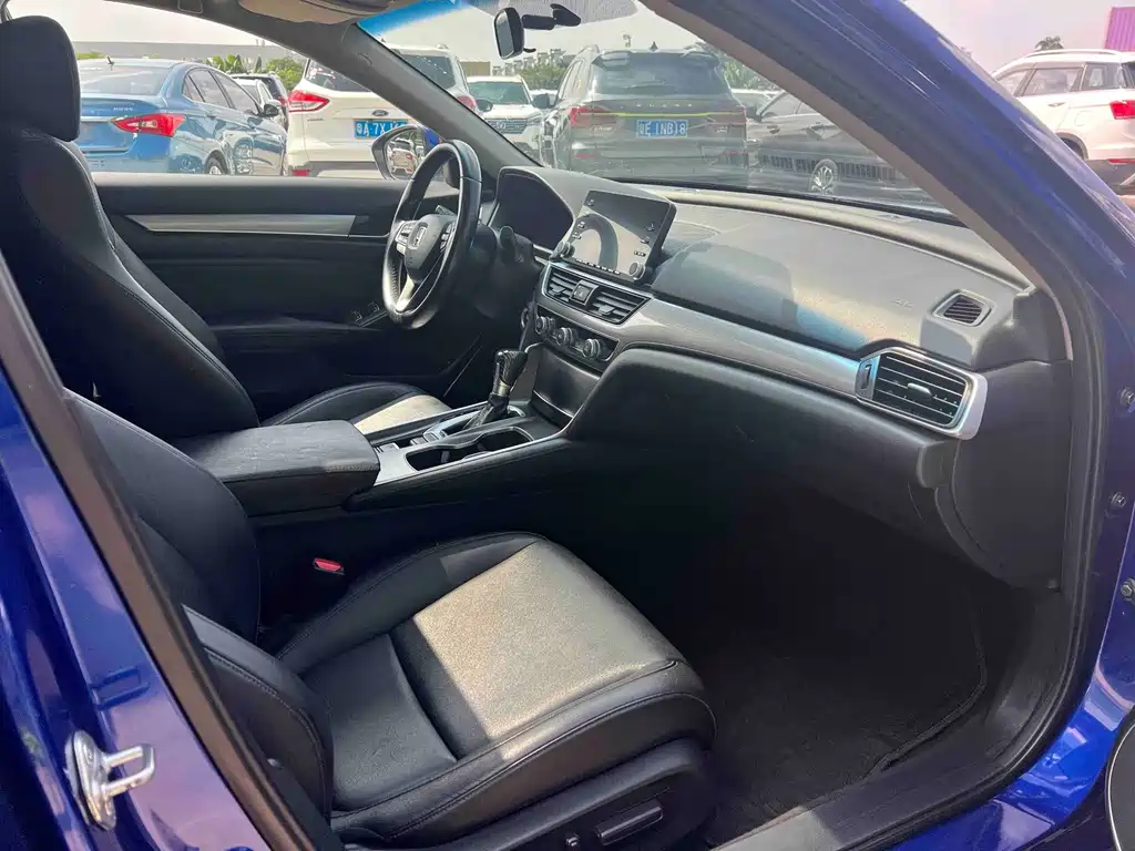 Honda Accord — миниатюра 8