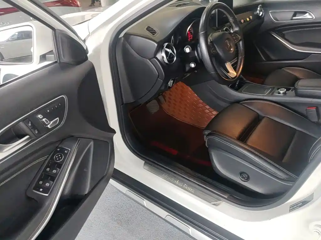 Mercedes-Benz GLA — миниатюра 16