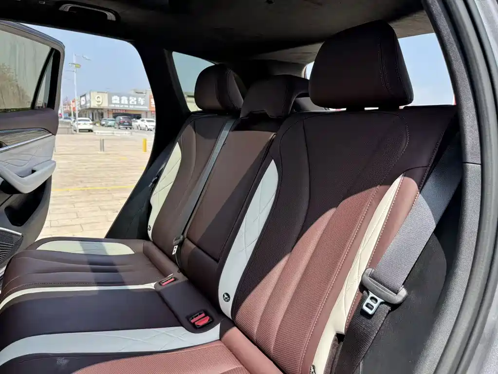 Geely Xingyue L — миниатюра 17