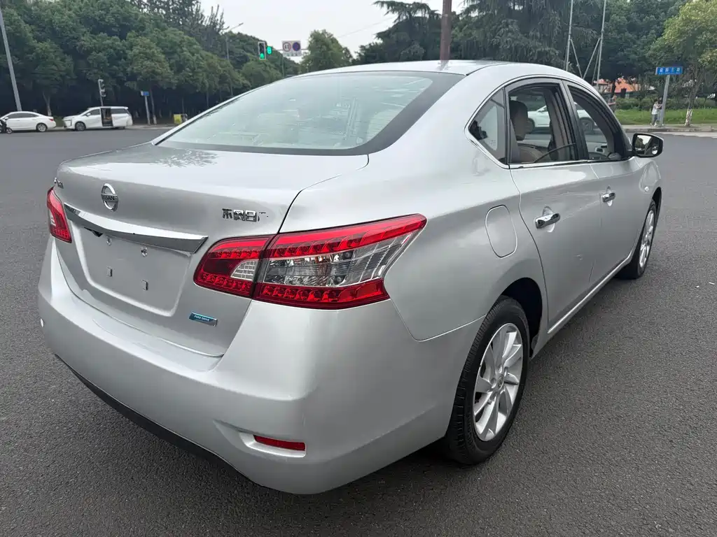 Nissan Sylphy — миниатюра 6