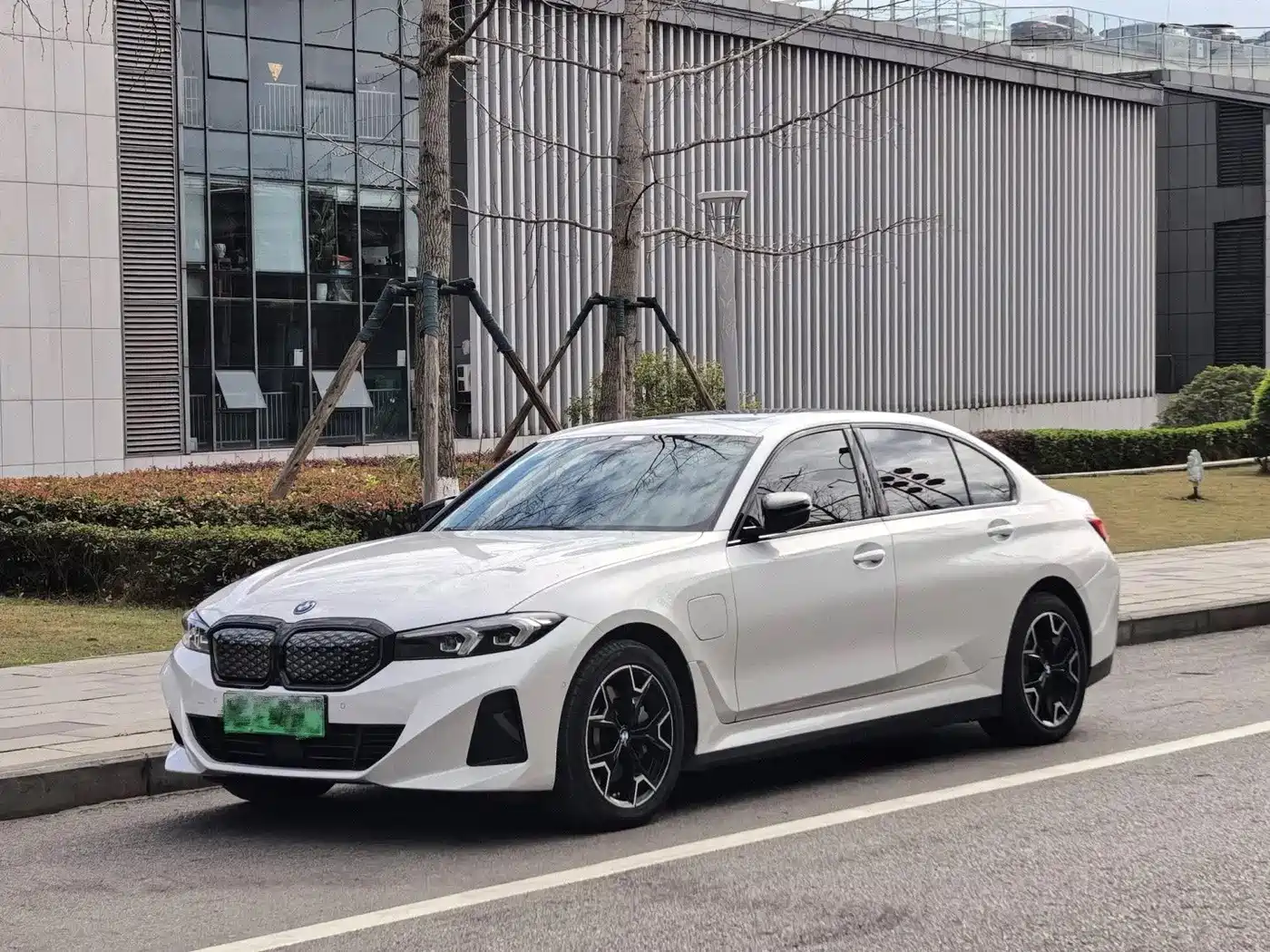 宝马i3 2025款 eDrive 40 L 曜夜套装 2025
