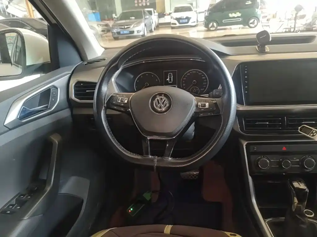 Volkswagen T-Cross — миниатюра 11