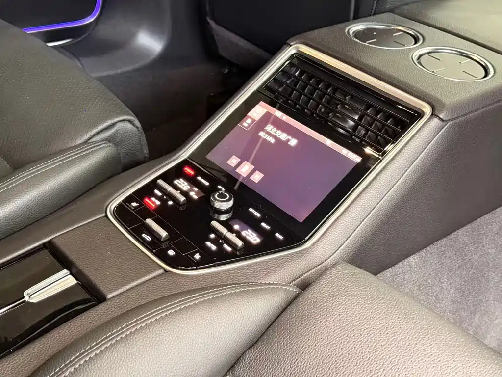 Porsche Panamera Hybrid — миниатюра 10