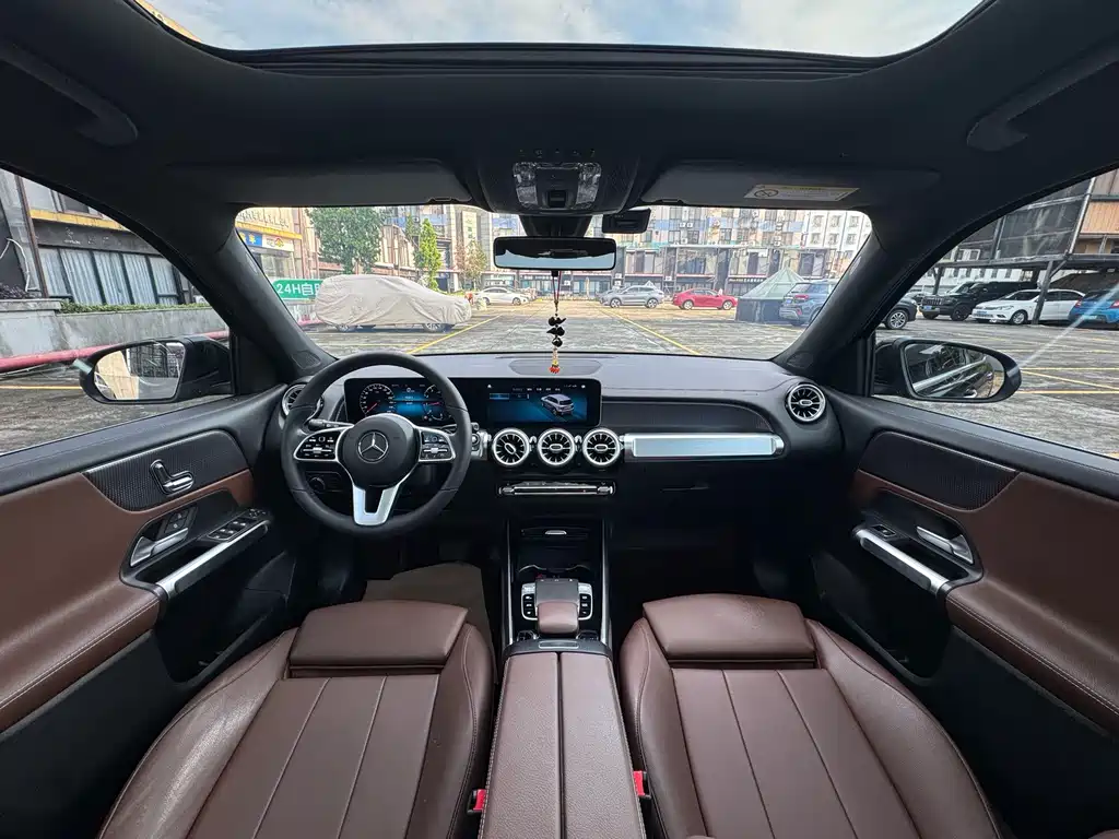 Mercedes-Benz GLB — миниатюра 7
