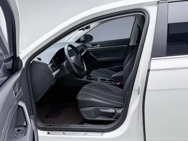Volkswagen Lavida — миниатюра 13
