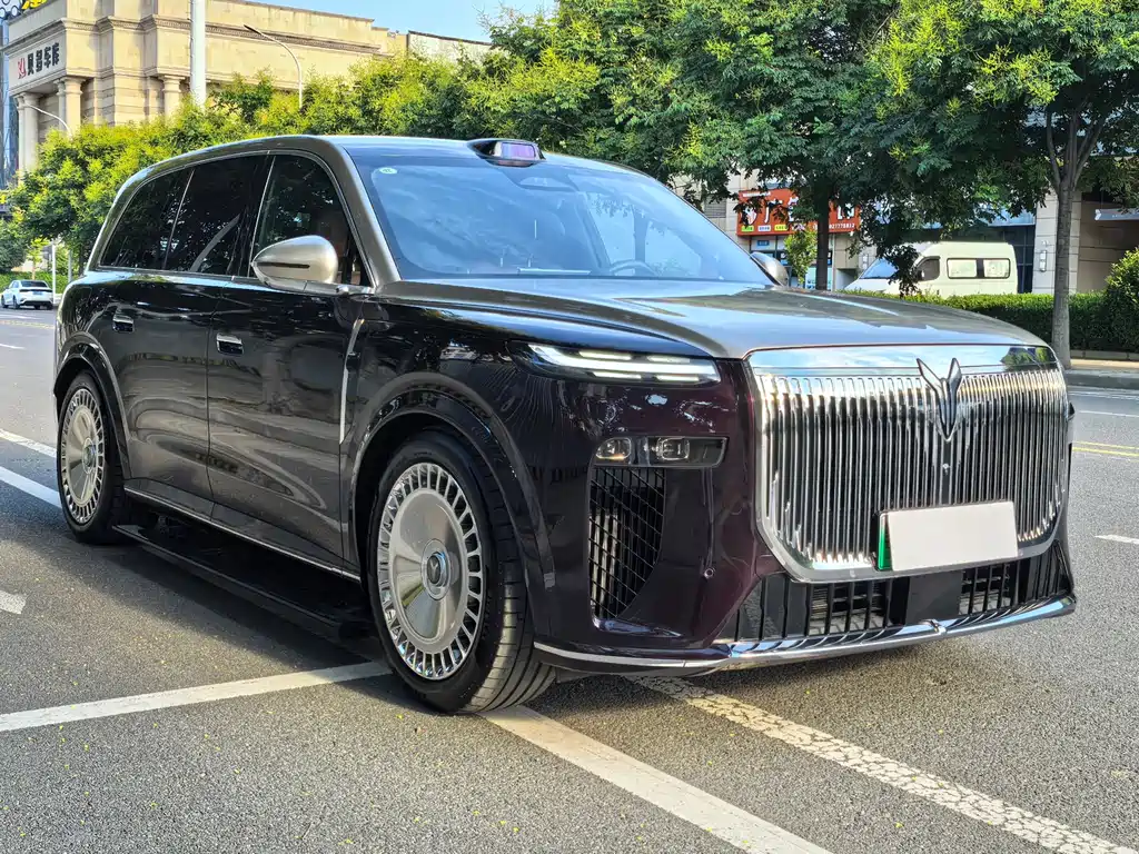 VOYAH Taishan — миниатюра 3