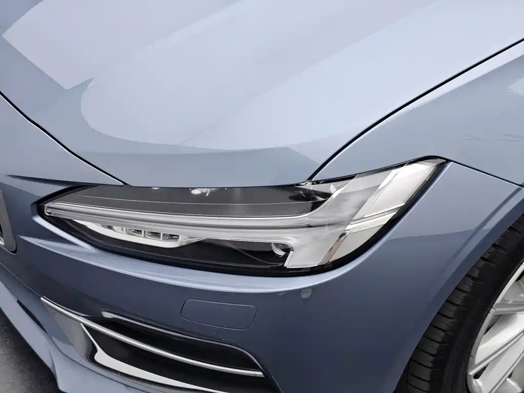 Volvo S90 — миниатюра 7