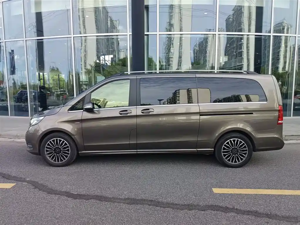 Mercedes-Benz V-Class V 2017 V 260 L Luxury Long Wheelbase