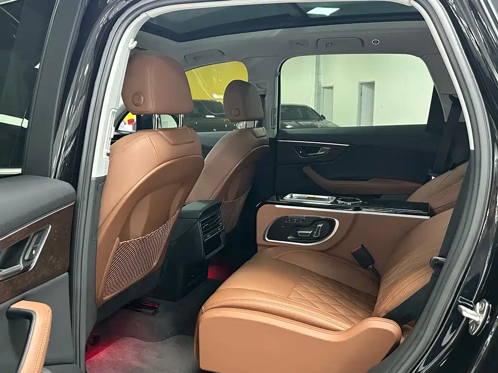 Audi Q7 2023 55 TFSI quattro S line Sport