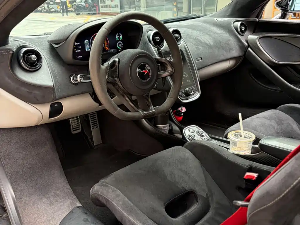 McLaren 570 — миниатюра 11