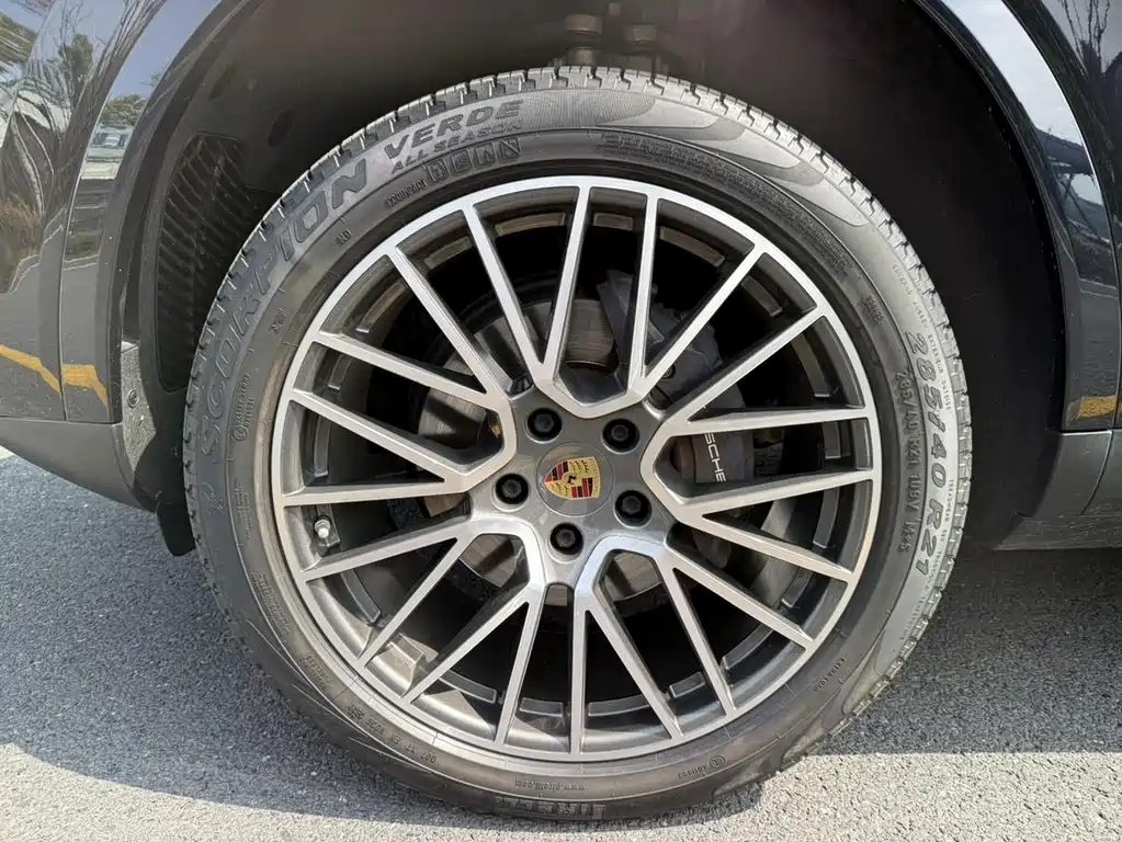 Porsche Cayenne — миниатюра 8