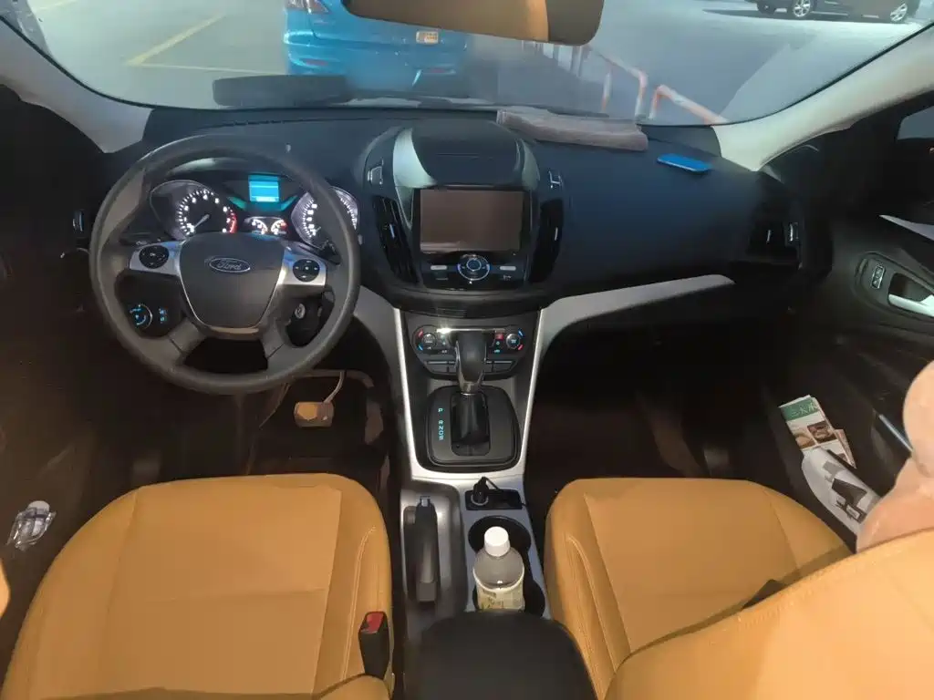 Ford Kuga — миниатюра 13