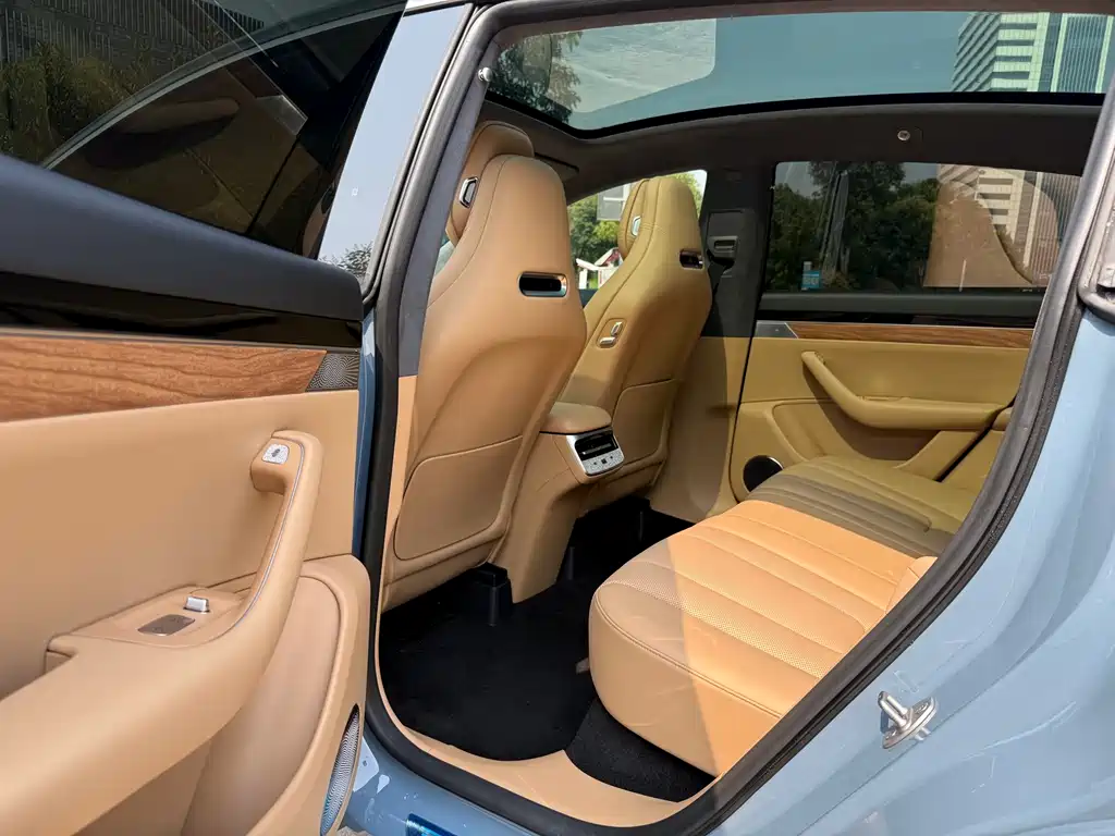 Luxeed R7 2024 667km Pro