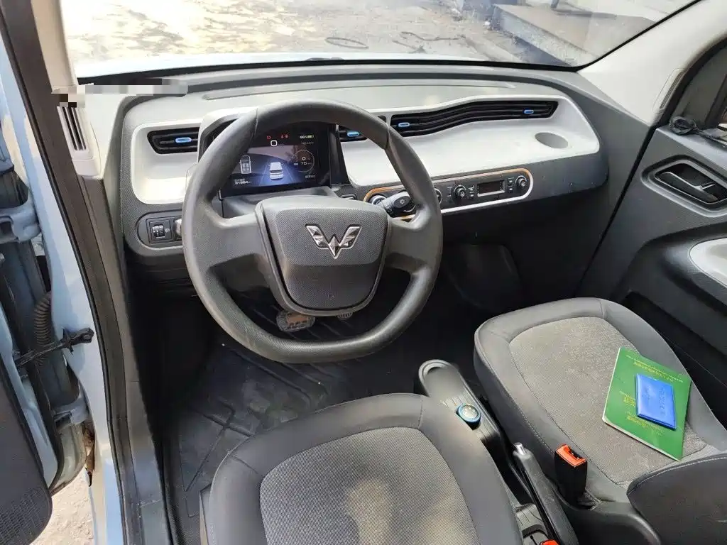 Wuling MINIEV — миниатюра 5