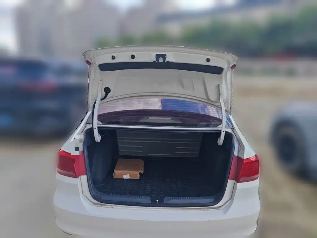 Volkswagen Santana — миниатюра 20