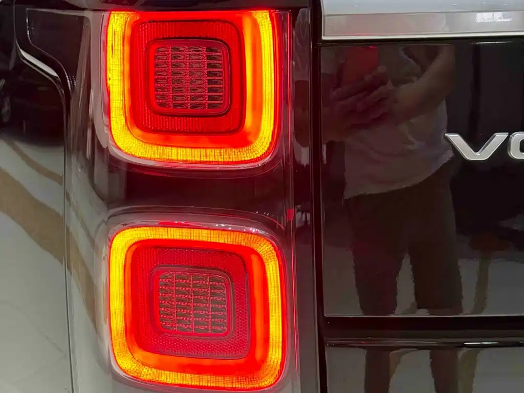 Land Rover Range Rover — миниатюра 10