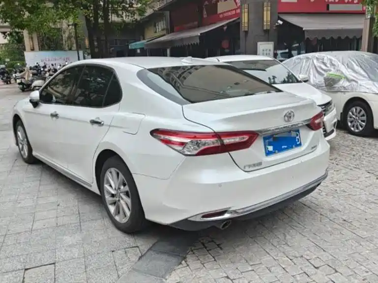 Toyota Camry 2019 2.0G Luxury
