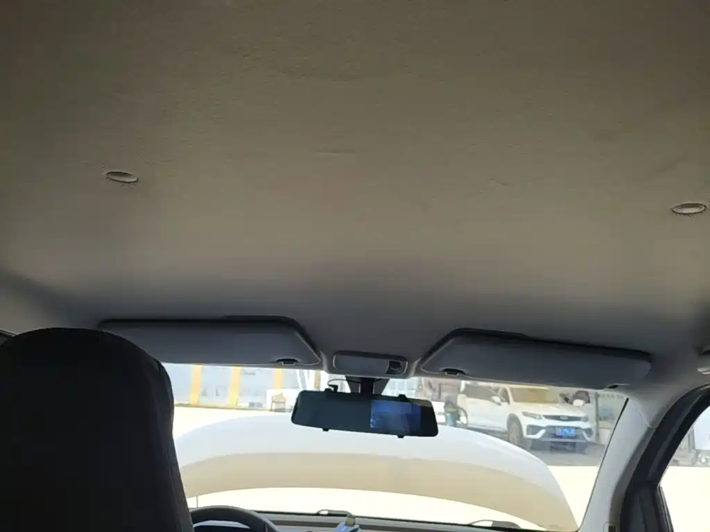 Wuling MINIEV — миниатюра 18