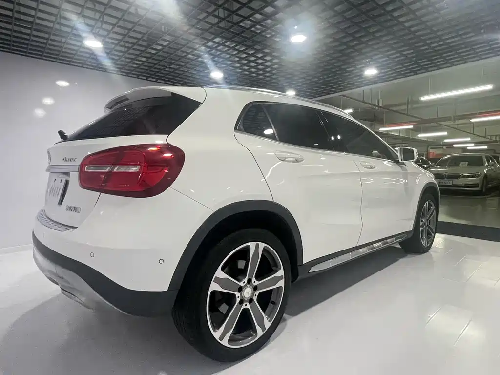 Mercedes-Benz GLA 2015 GLA 220 4MATIC Luxury