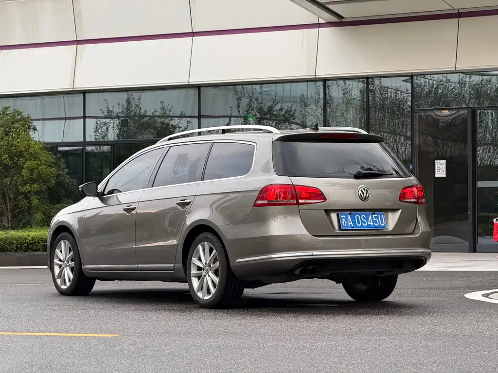 Volkswagen Magotan (Import) — миниатюра 3