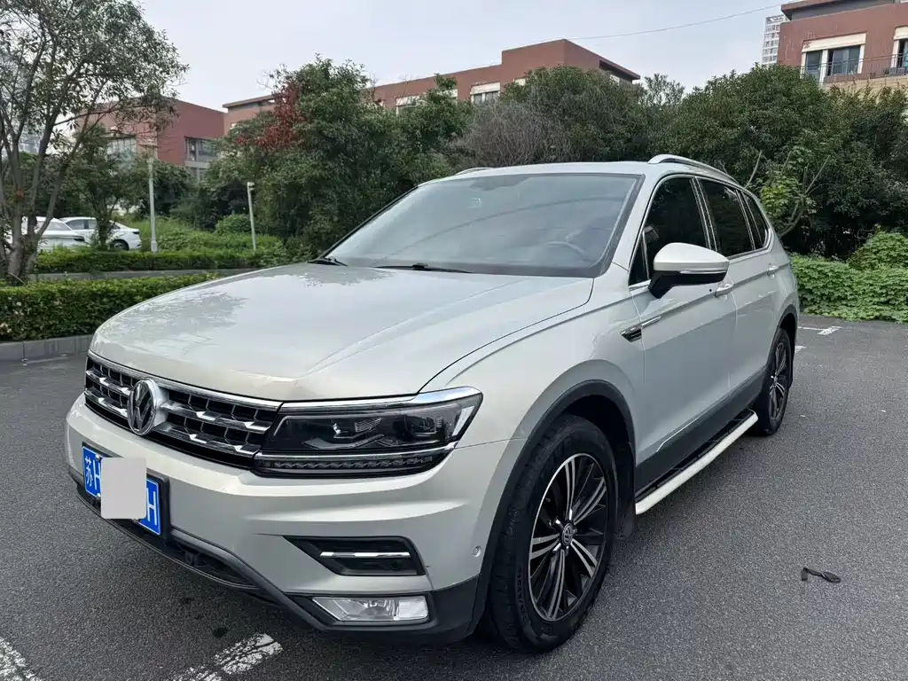 Volkswagen Tiguan L L 2017 330TSI AT Flagship