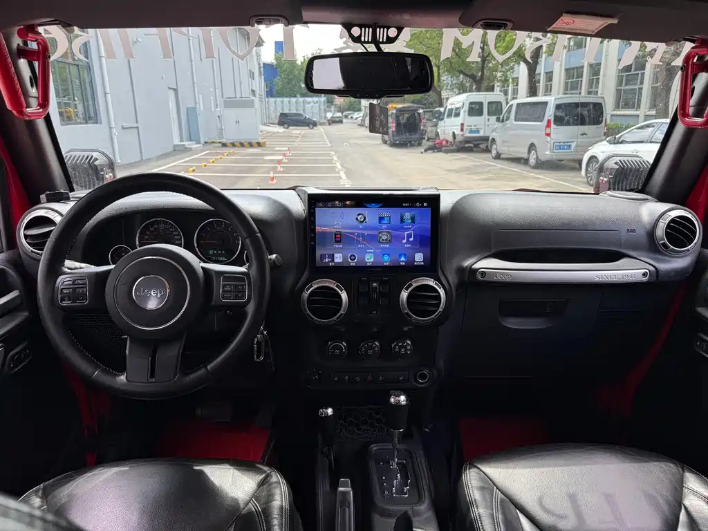 Jeep Wrangler — миниатюра 12