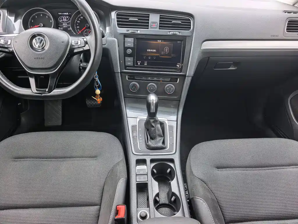 Volkswagen Golf — миниатюра 9