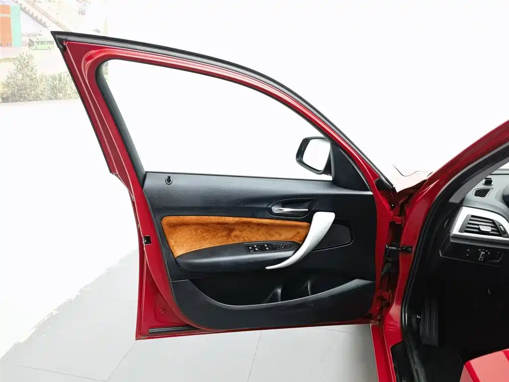 BMW 1 Series 1 2012 118i Lead