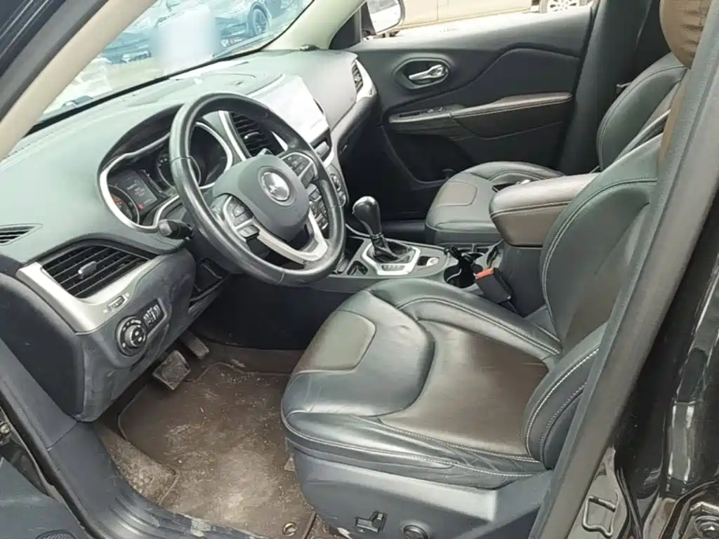 Jeep Cherokee — миниатюра 15