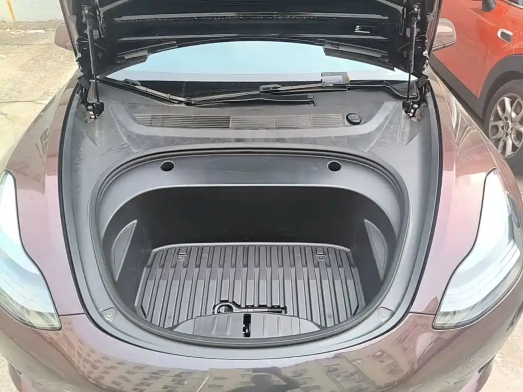Tesla Model 3 — миниатюра 20
