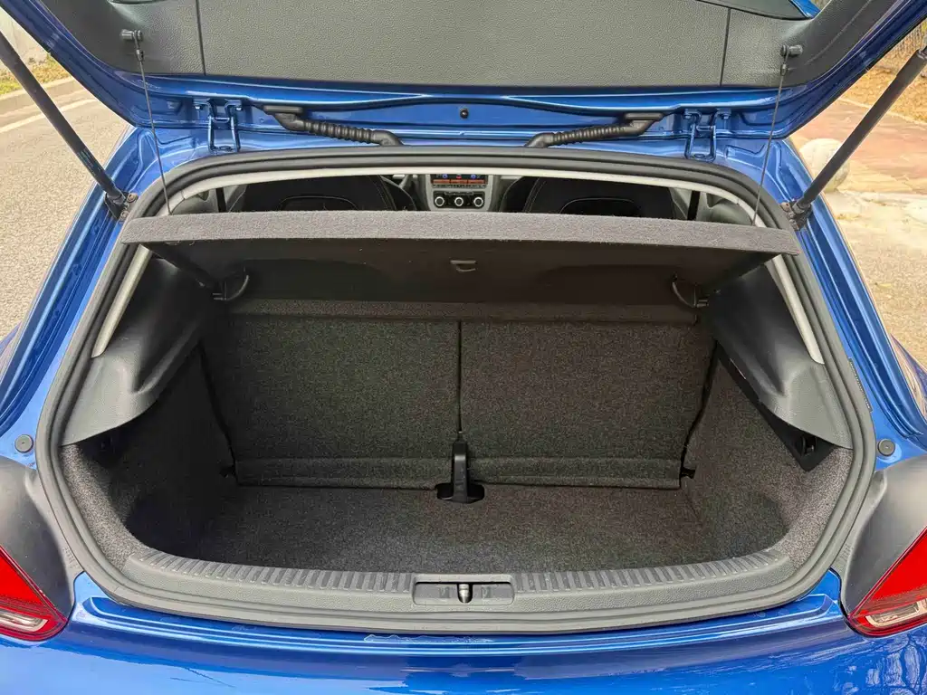 Volkswagen Scirocco — миниатюра 12