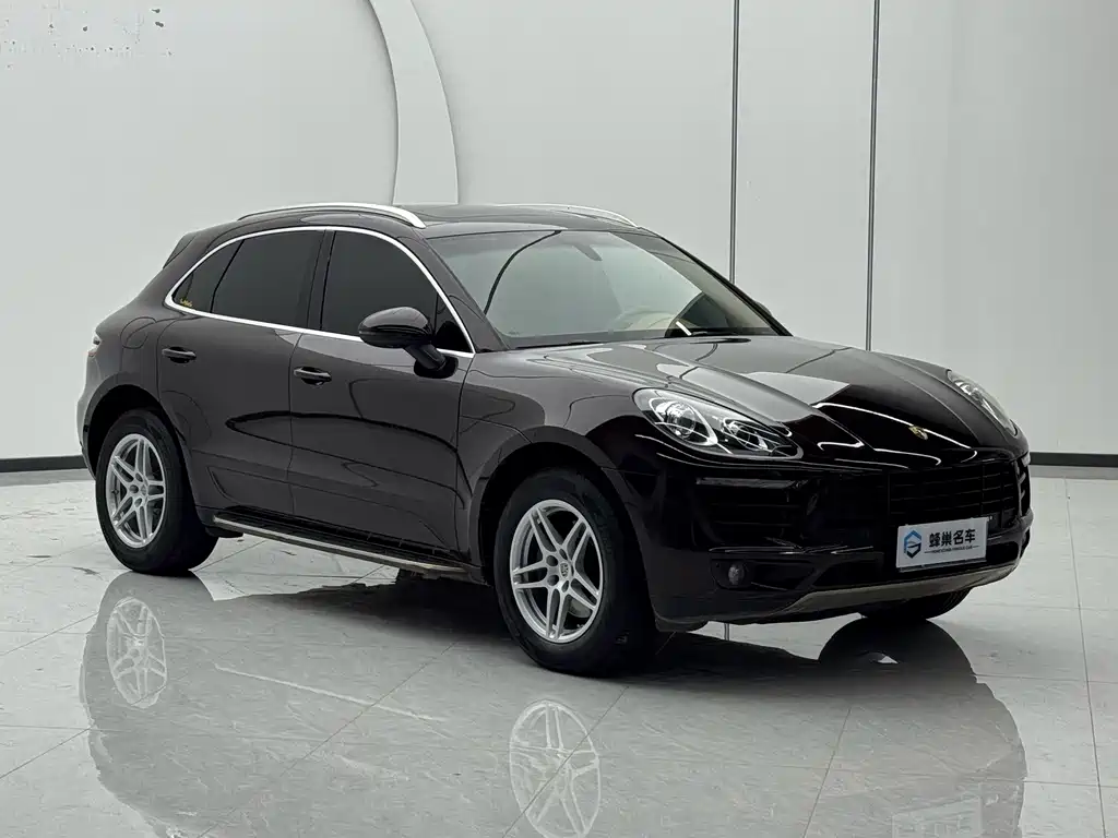 Porsche Macan — миниатюра 3