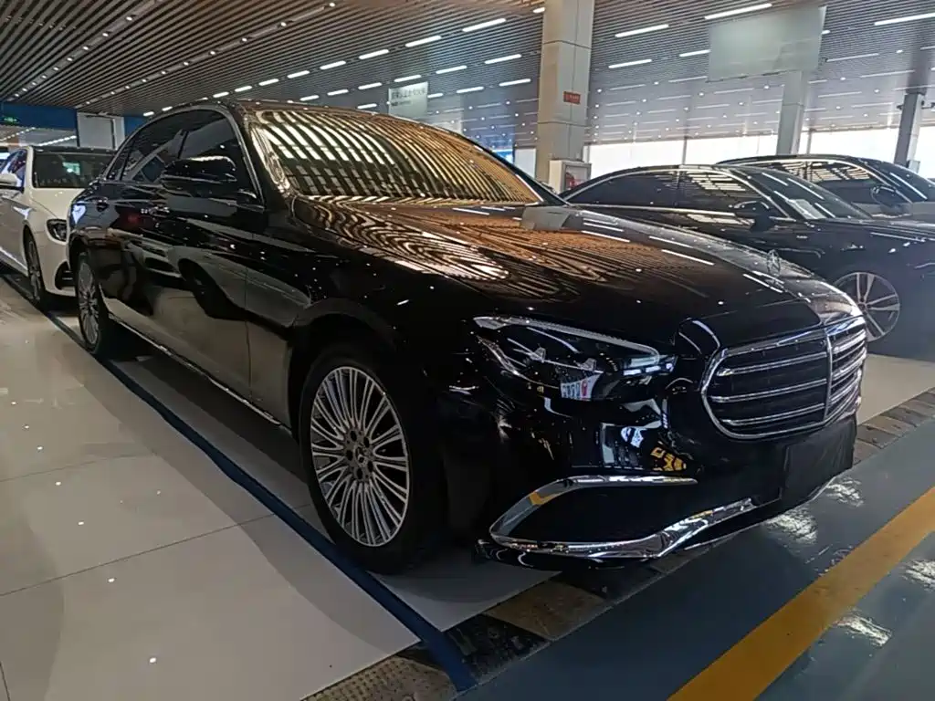 Mercedes-Benz E-Class — миниатюра 4
