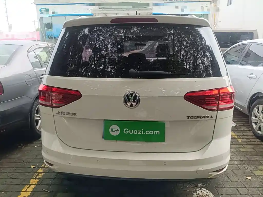 Volkswagen Touran — миниатюра 6