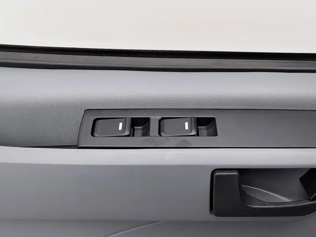 MAXUS V80 — миниатюра 9