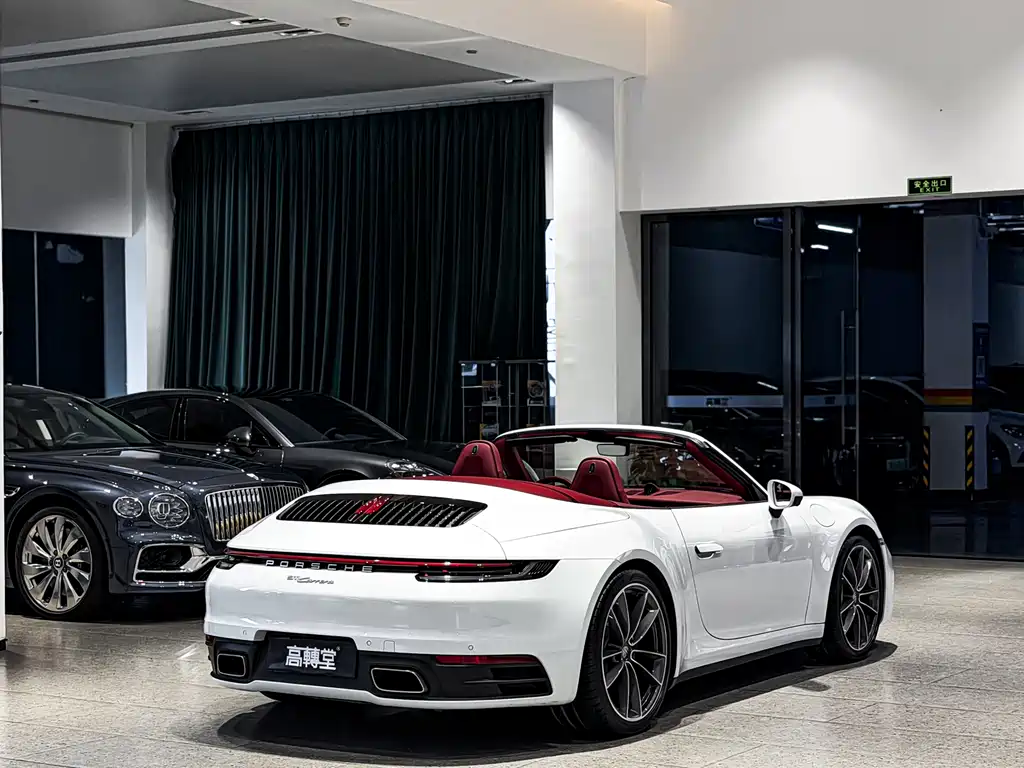 Porsche 911 2023 Carrera Cabriolet 3.0T