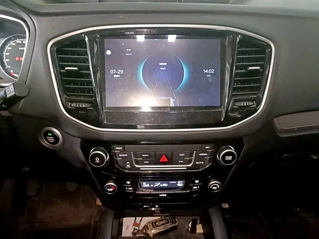 Geely Vision X6 — миниатюра 13