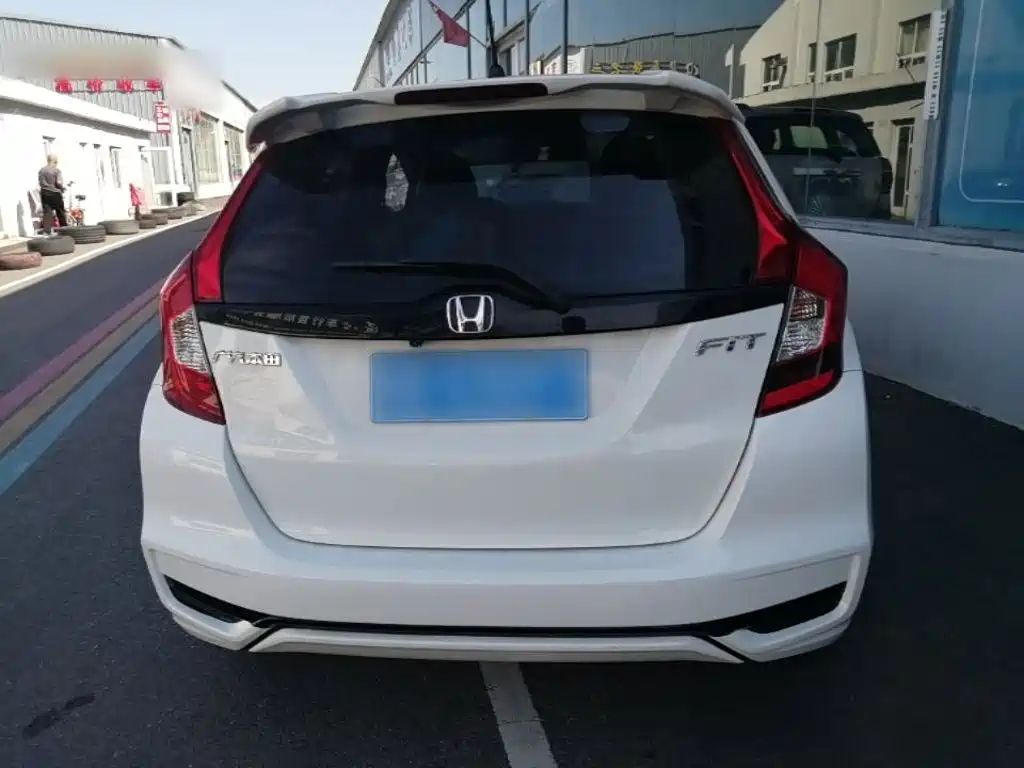 Honda Fit — миниатюра 6