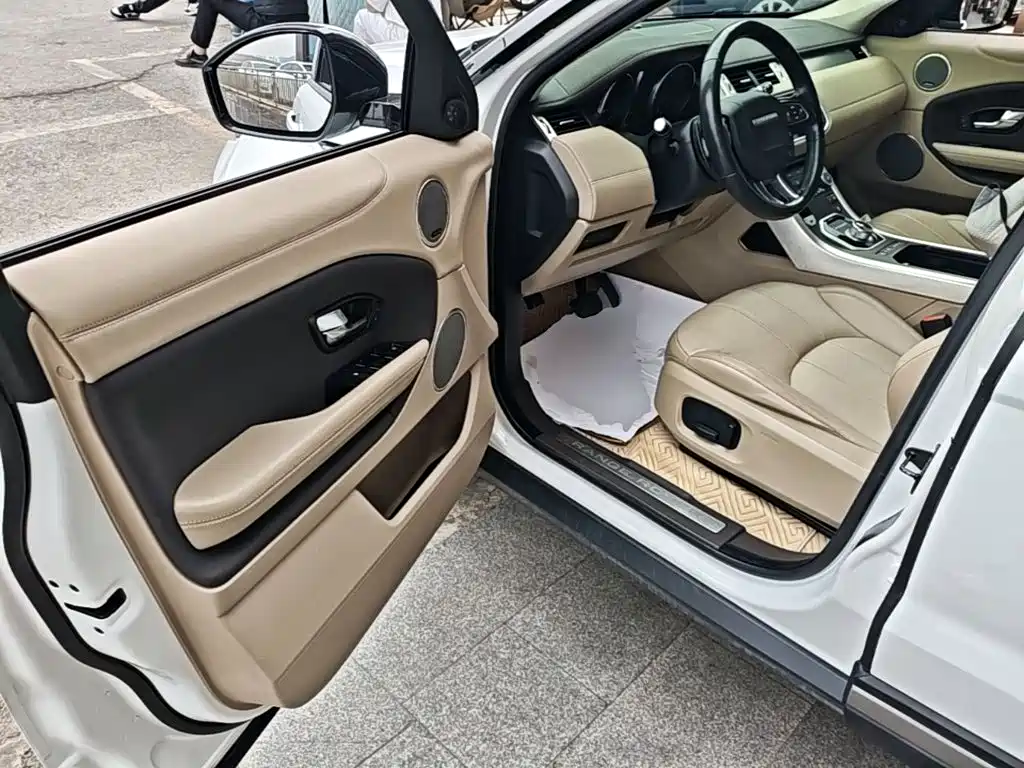 Land Rover Evoque — миниатюра 16